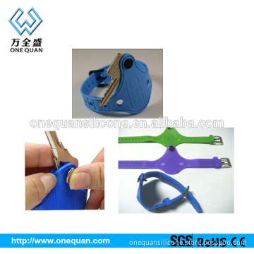 silicone bracelet key ring/bracelet chain ring for key